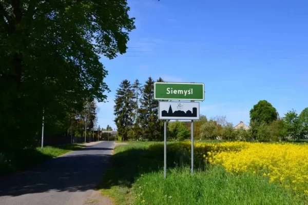 Nowa stacja paliw w Siemyślu już otwarta – tankomat działa całą dobę