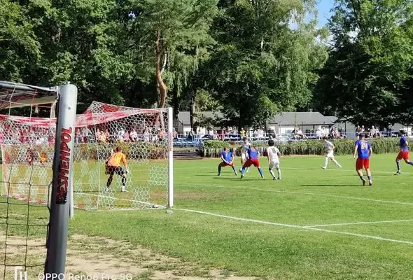 Astra Ustronie Morskie pokonuje Orła Wałcz 2:0 w emocjonującym meczu