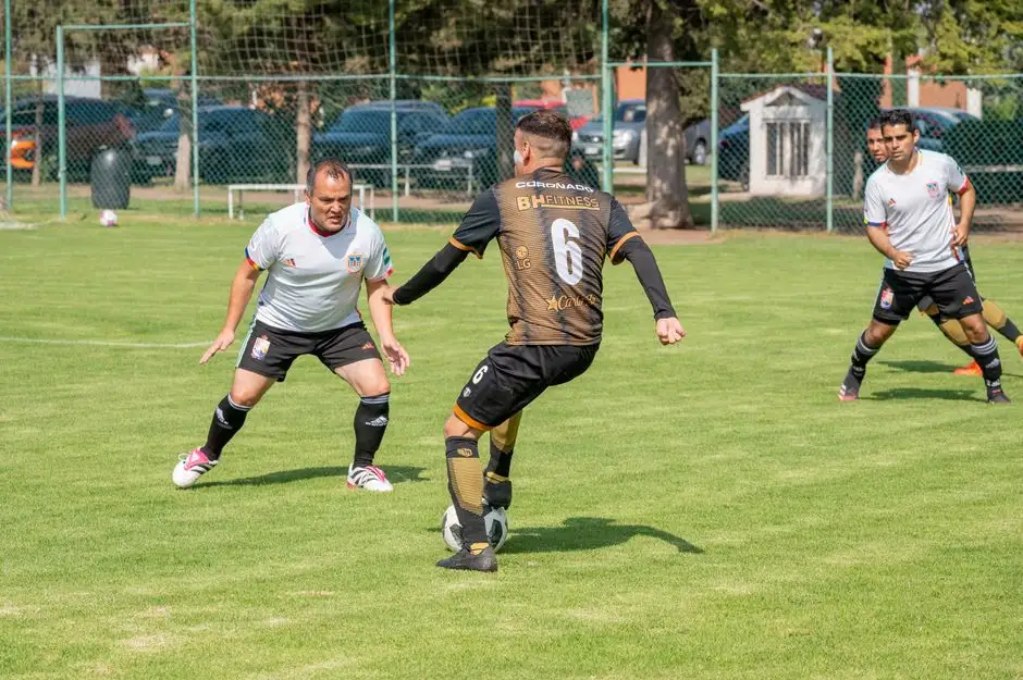Sparing KS Perła z MKS Kotwica: sportowa rywalizacja i integracja na zakończenie wakacji