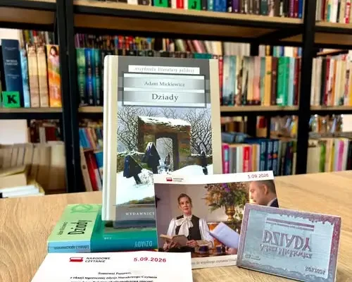 Narodowe Czytanie „Dziadów” podczas Dożynek Gminnych – zabierz książkę i zdobądź pamiątkową pieczęć