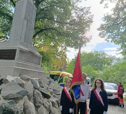 87. rocznica wybuchu II wojny światowej – kołobrzeska szkoła uczciła pamięć bohaterów