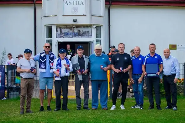 Uroczystość nadania odznaczeń ZZPN podczas meczu Astry
