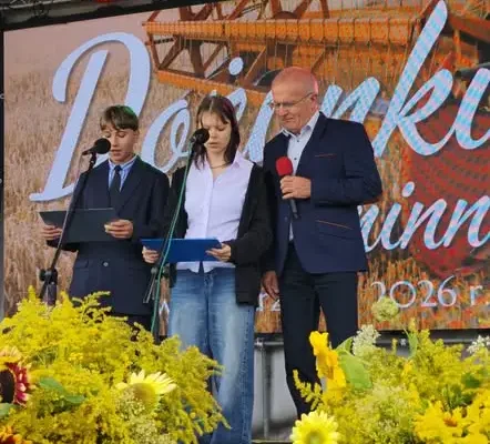 Narodowe Czytanie w Dygowie: Uczniowie prezentują „Dziady” Mickiewicza