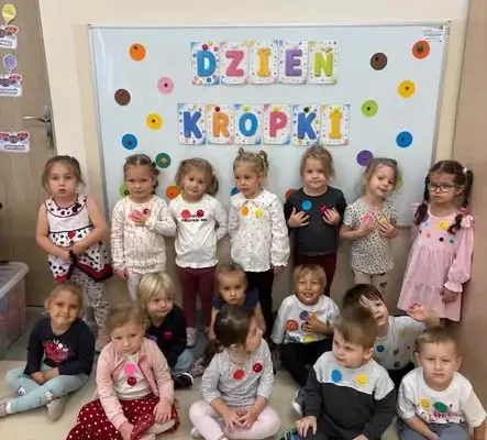 Dzień Kropki w przedszkolu przy Szkole Podstawowej nr 8 w Kołobrzegu