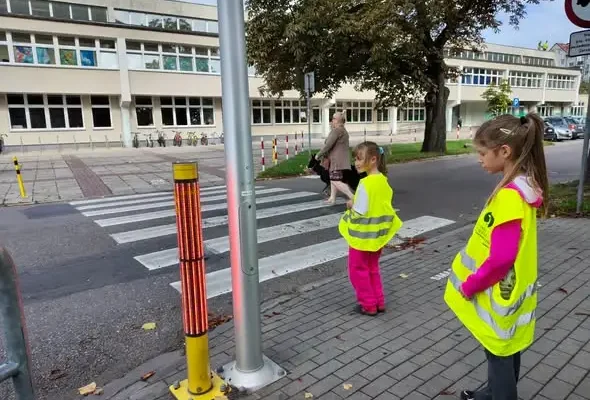 Uczniowie klasy 2a ze Szkoły Podstawowej nr 4 w Kołobrzegu zdobyli dyplomy „Bezpieczny w ruchu drogowym”