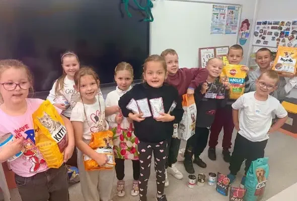 Szkoła Podstawowa nr 8 w Kołobrzegu wspiera schronisko dla zwierząt