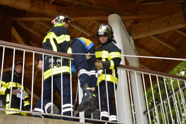 Strażacy ze Szczecina i Kołobrzegu ćwiczą w Twierdzy Kłodzko